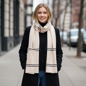 NWT On 34th Women’s Striped Ribbed Scarf with Pockets Convertible Wrap Warm Cozy